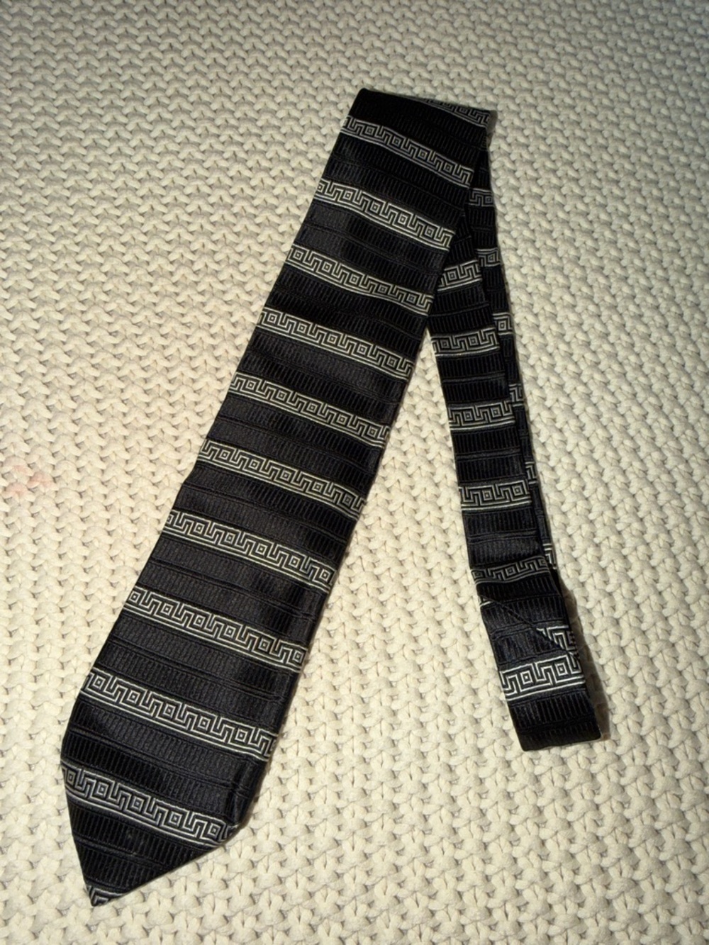 VINTAGE VERSACE CLASSIC V2 TIE
